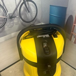 Kärcher tepovač SE 4001