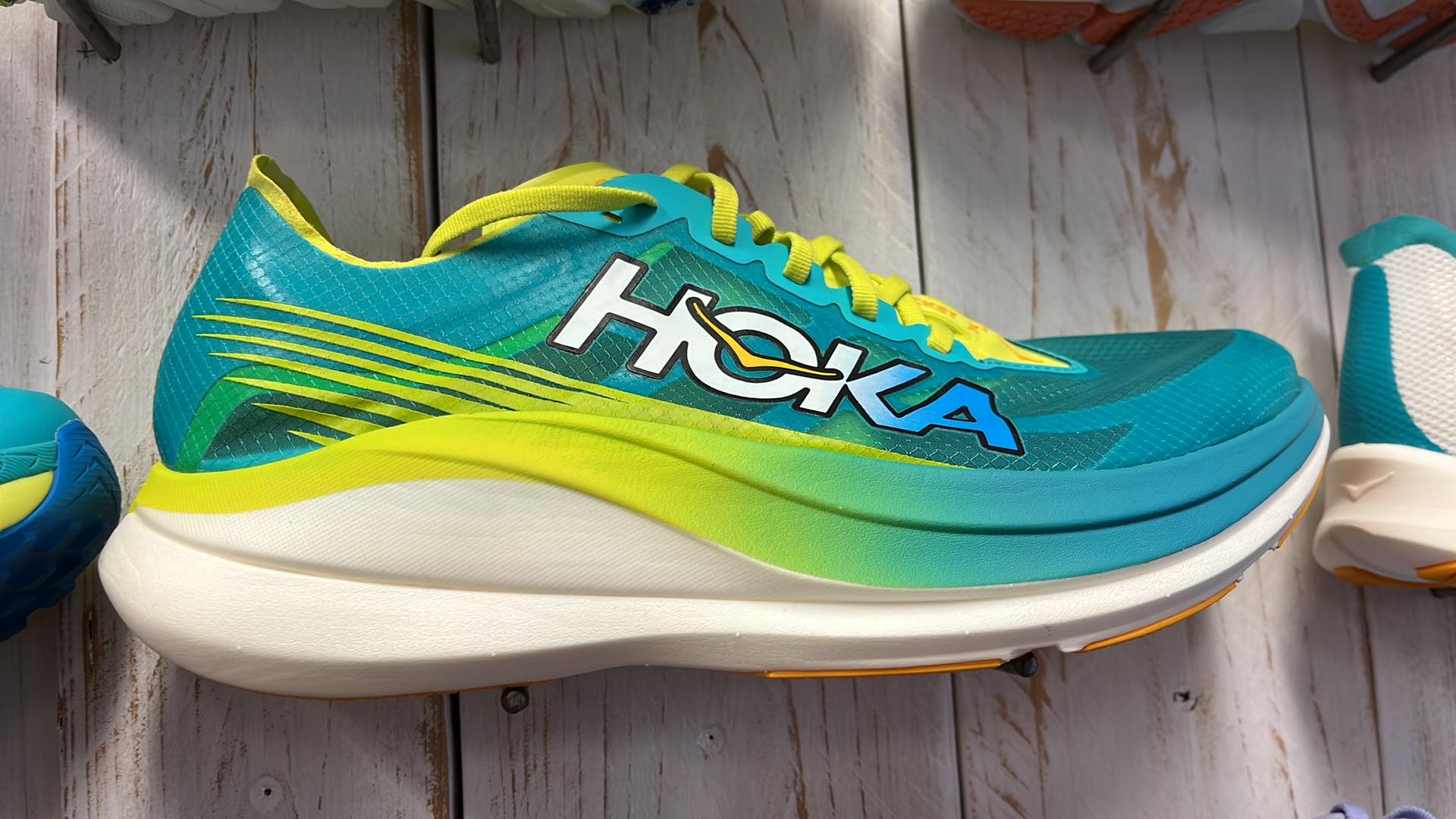 Závodní běžecká obuv – silniční, Hoka Rocket X2 Ceramic/Evening Primrose