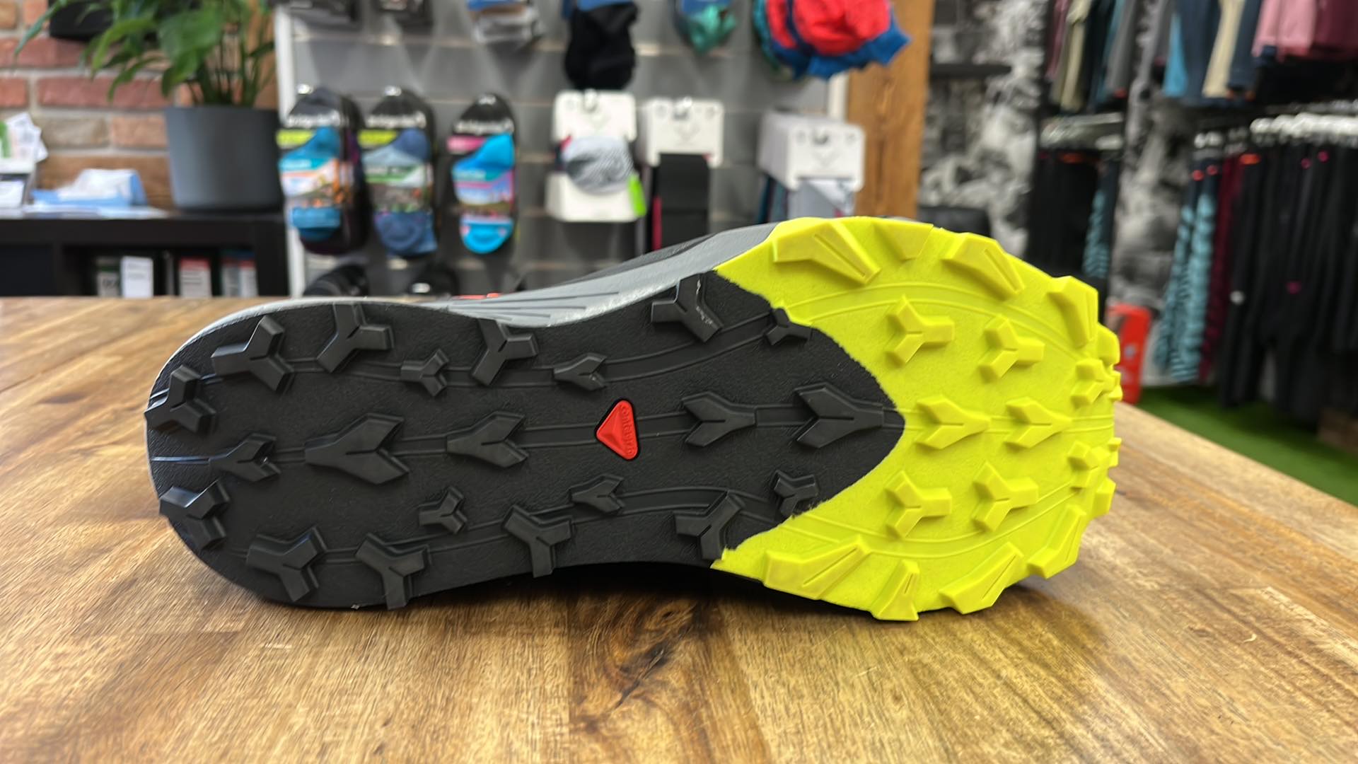 Trailová běžecká obuv /Salomon Thundercross Black/Quiet Shade/Fiery Coral - Obrázek 2