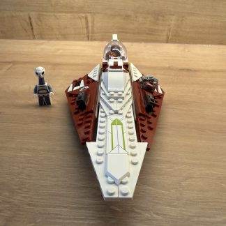 Star Wars - Jedi Starfighter (červeno‑bílá varianta)