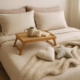 Dřevěný servírovací stolek do postele